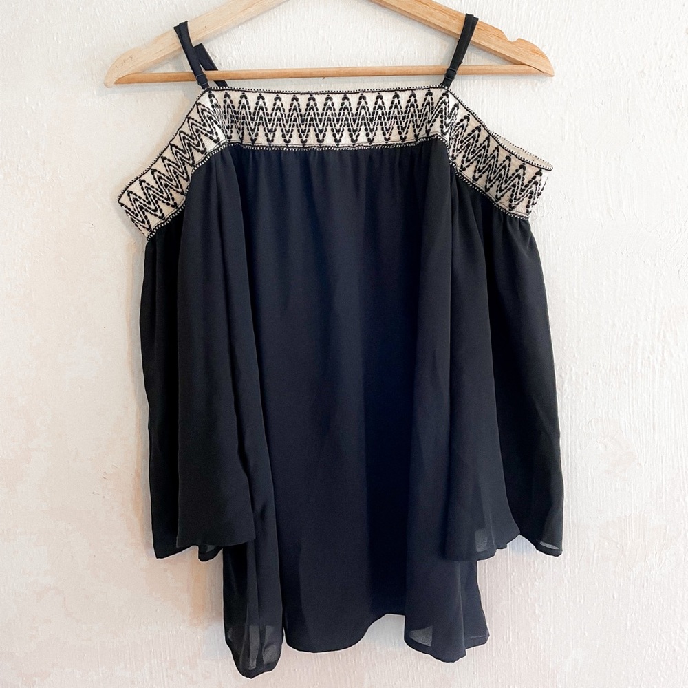 Maurices Black and Cream off the shoulder blouse size M